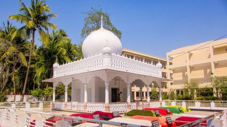 উব্দ মানুষ জগতের মূল গোড়া হয়-লালন শাহ